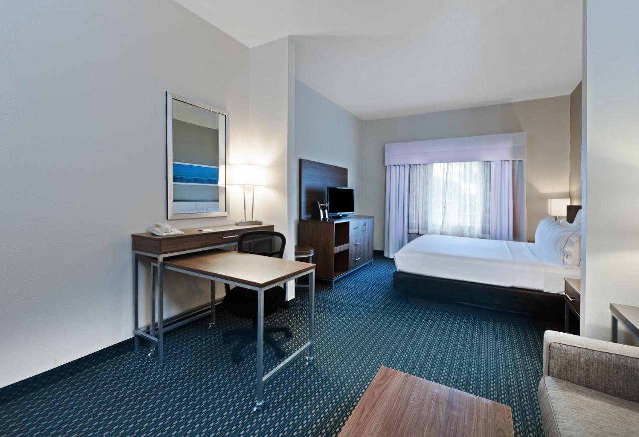 Holiday Inn Express & Suites - Pharr By Ihg Room photo