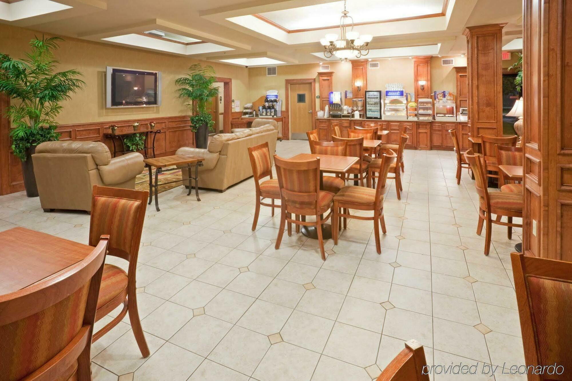 Holiday Inn Express & Suites - Pharr By Ihg Exterior photo