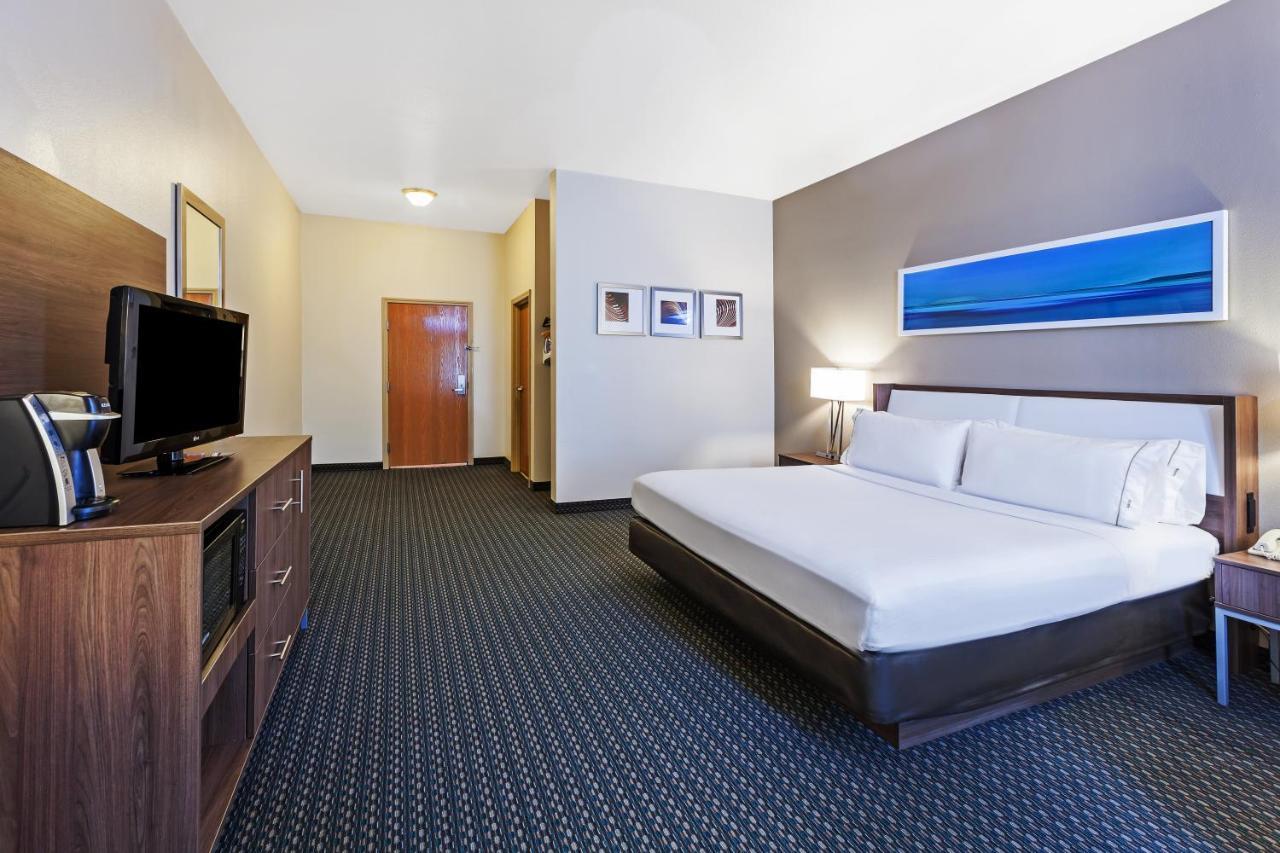 Holiday Inn Express & Suites - Pharr By Ihg Exterior photo