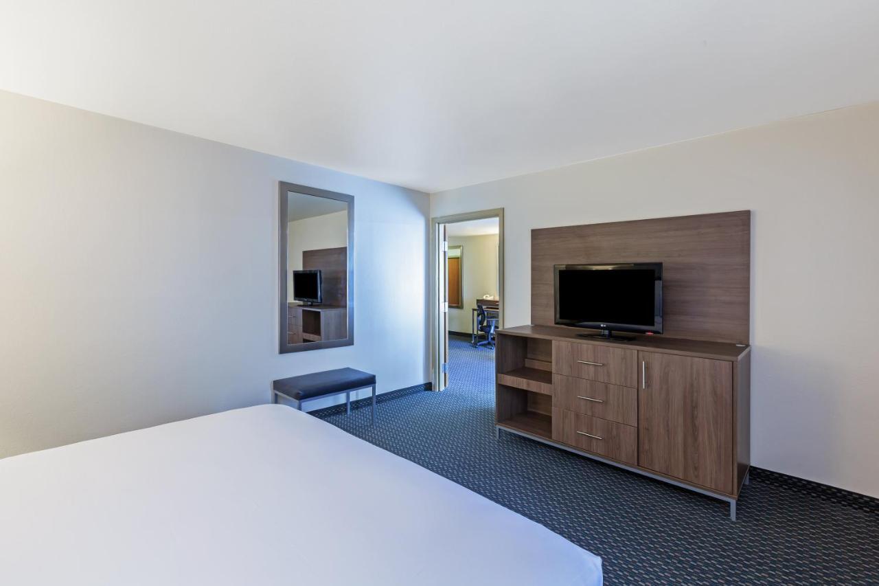 Holiday Inn Express & Suites - Pharr By Ihg Exterior photo
